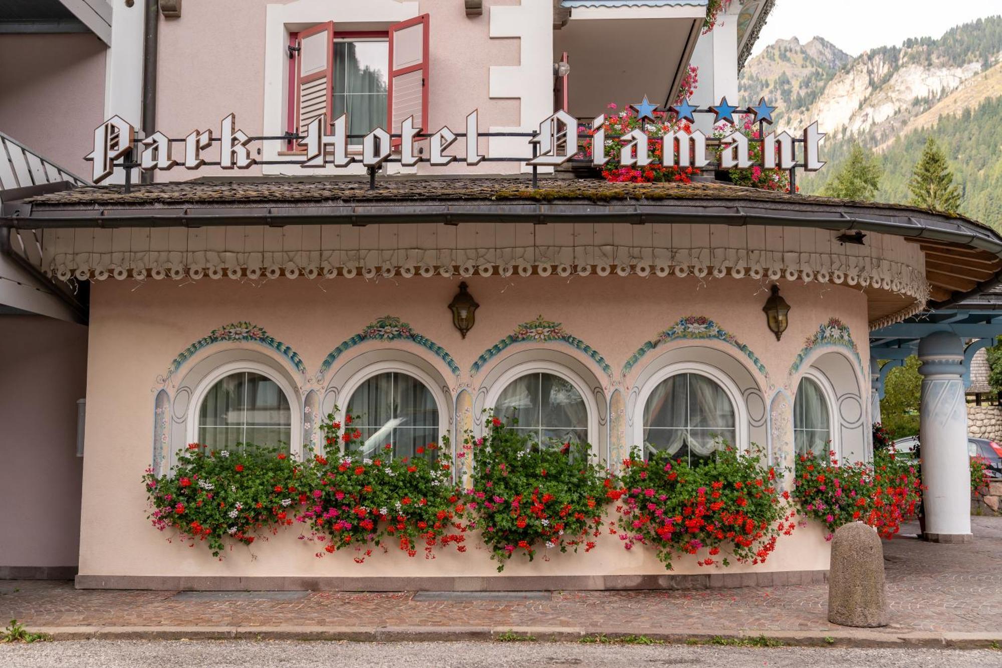 Hotel Diamant Park Campitello di Fassa Eksteriør billede